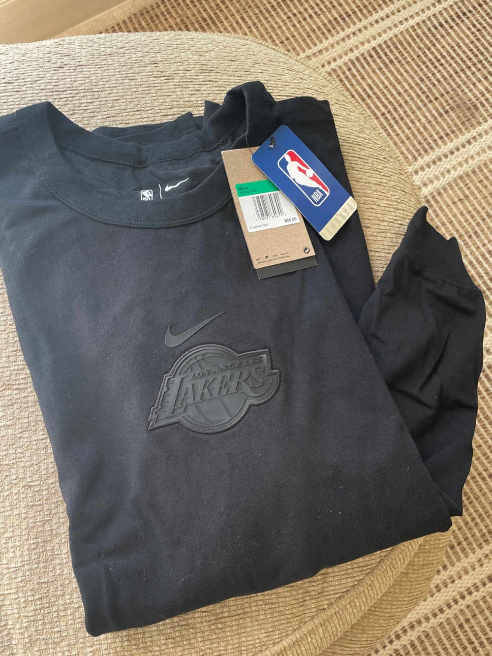 NBA Nike Lakers loose fit long sleeve never worn